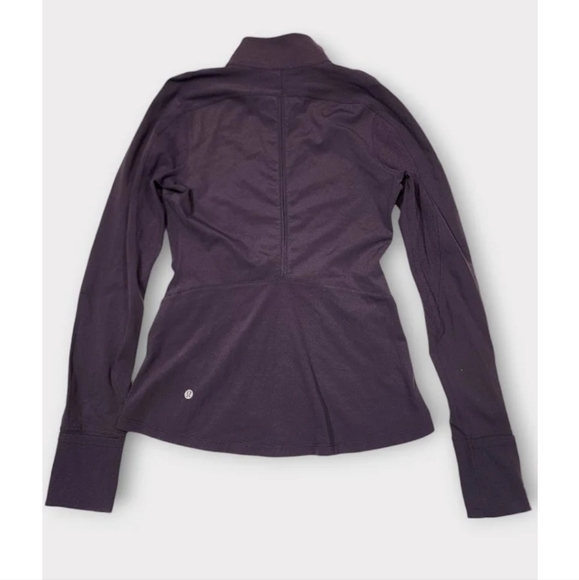 Size 6 - Lululemon Sleek Essentials Jacket - Picture 3 of 3